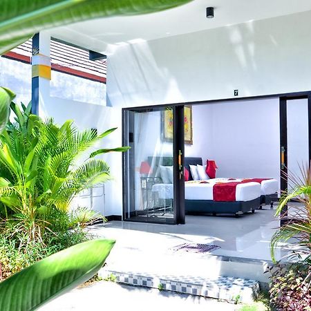 Hotel Palm Garden Bali à Nusa Dua  Extérieur photo